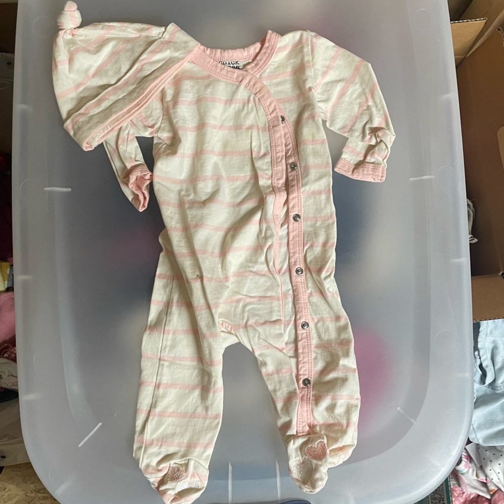 Chick pea baby girl outfit with hat